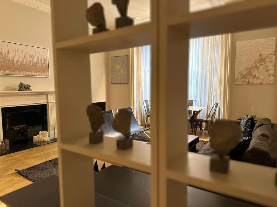 Ferienwohnung Stunning 2 Bed/2Bath Flat In Heart Of Kensington London Exterior foto